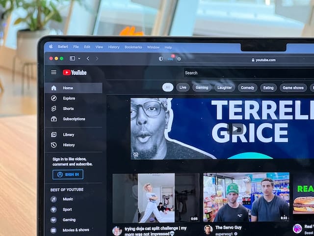 how to watch youtube shorts on chromebook